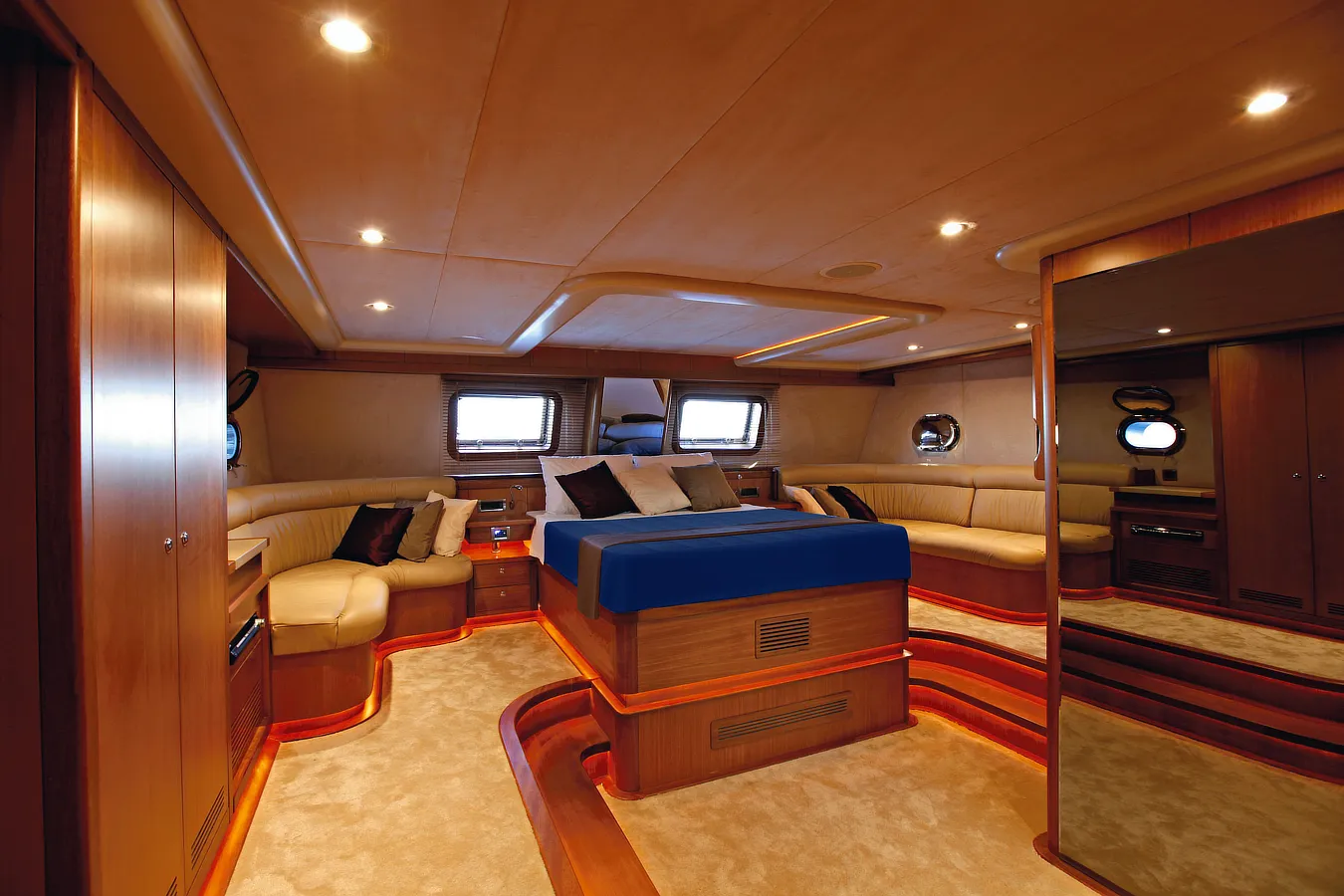 miss b master cabin